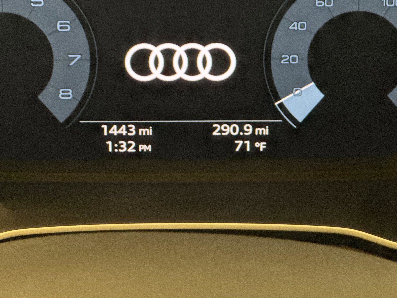 Used 2025 Audi Q3 2.0T Premium w/ Convenience Package image 27