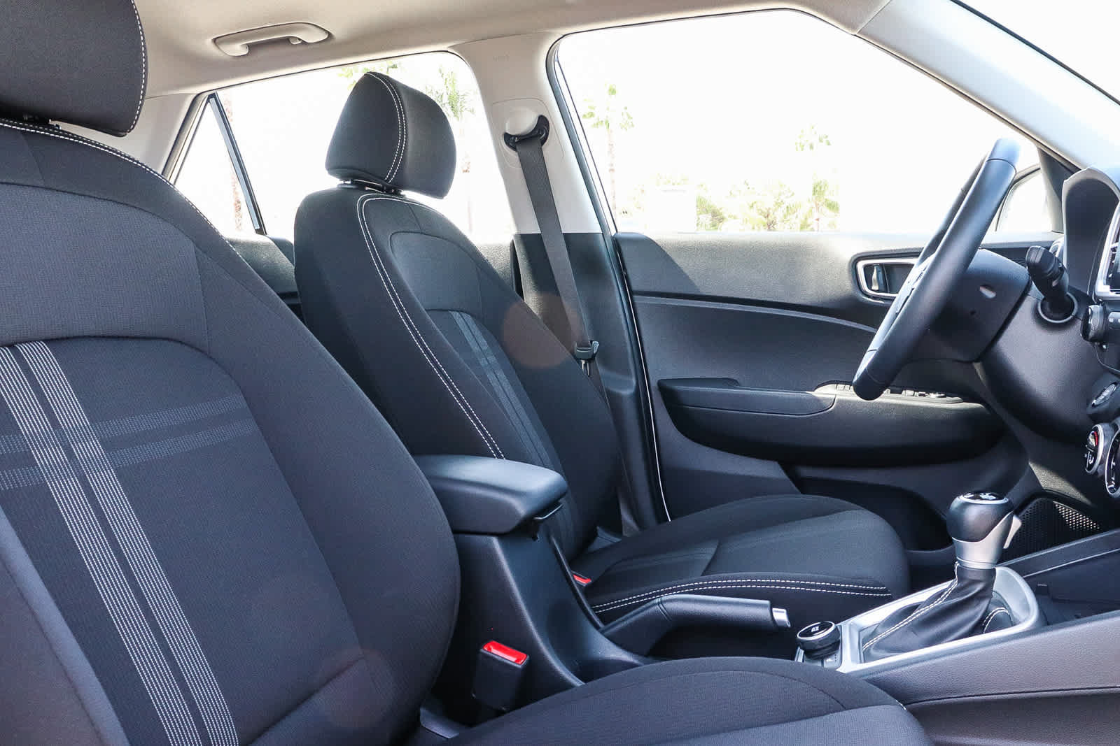 Used 2026 Hyundai Venue SEL FWD image 27