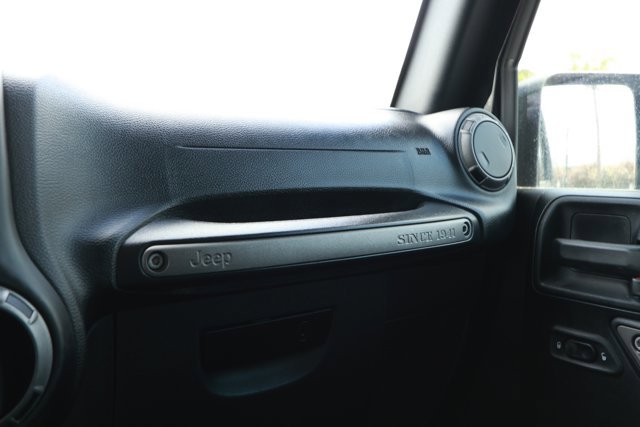 Used 2016 Jeep Wrangler Sport image 22