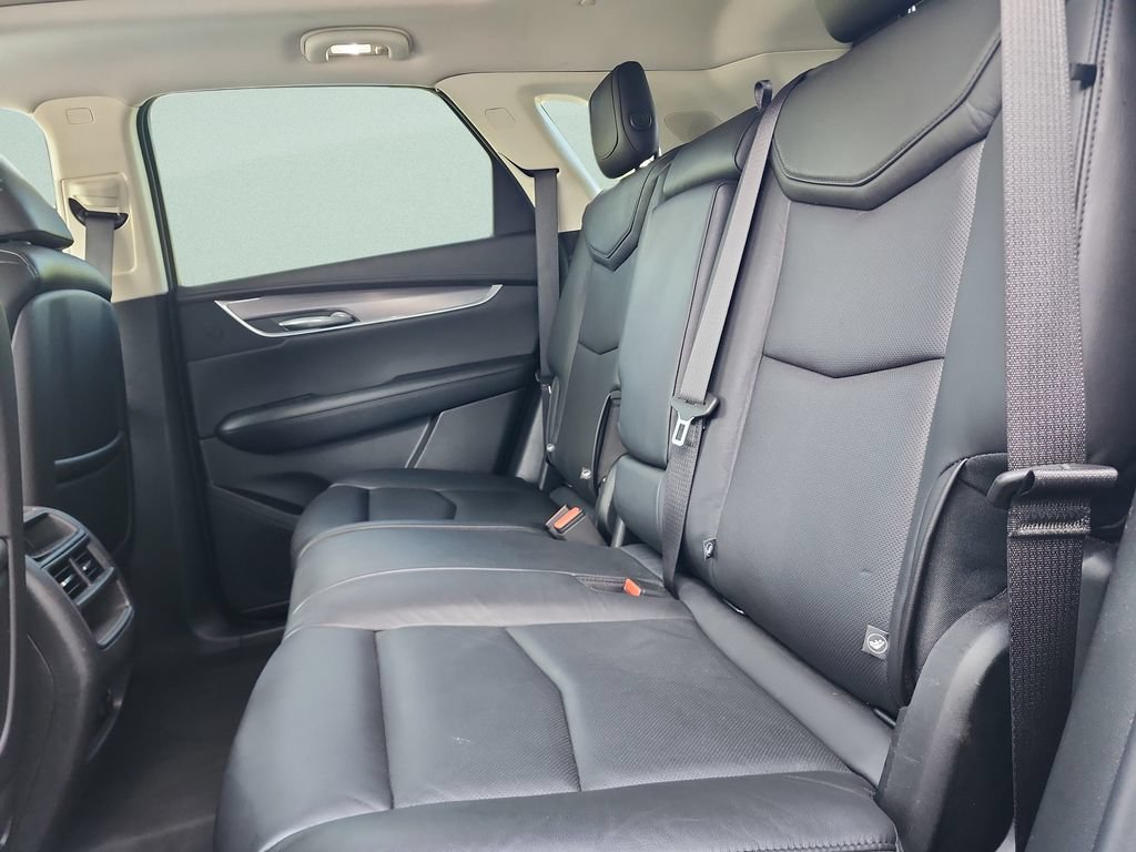 Used 2019 Cadillac XT5 Luxury w/ LPO, Black Ice Package AWD/4WD image 22