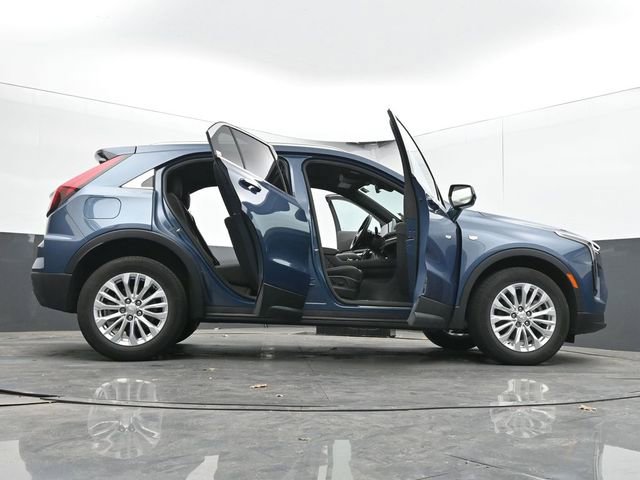 Used 2024 Cadillac XT4 Luxury w/ Cold Weather Package AWD/4WD image 75