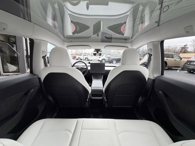 Used 2022 Tesla Model Y Performance image 28