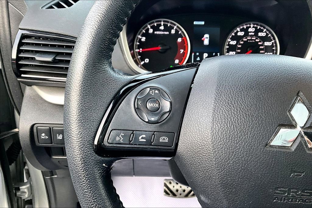 Used 2022 Mitsubishi Eclipse Cross SE image 17