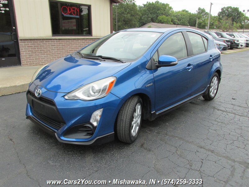 Used 2017 Toyota Prius C Two FWD image 3