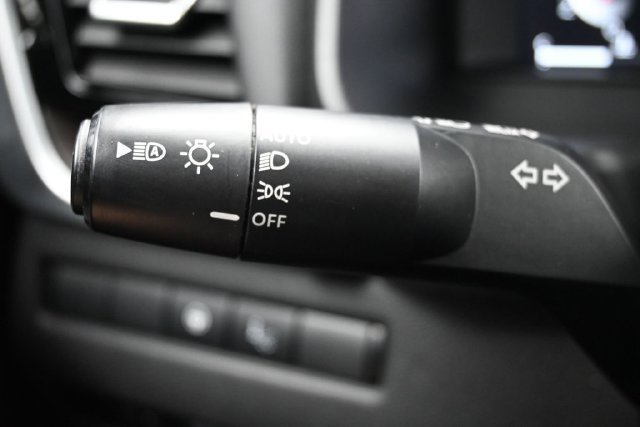 Used 2024 Nissan Rogue Platinum FWD image 20