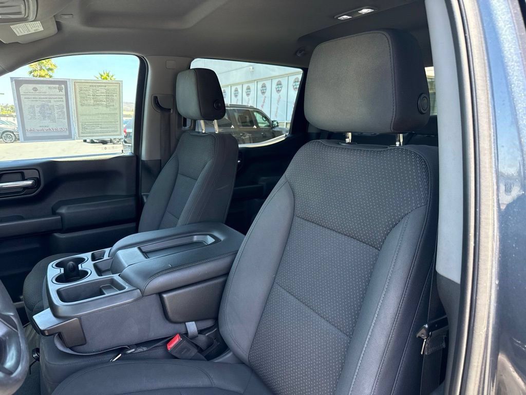 Used 2020 Chevrolet Silverado 1500 Custom w/ Custom Value Package RWD image 15