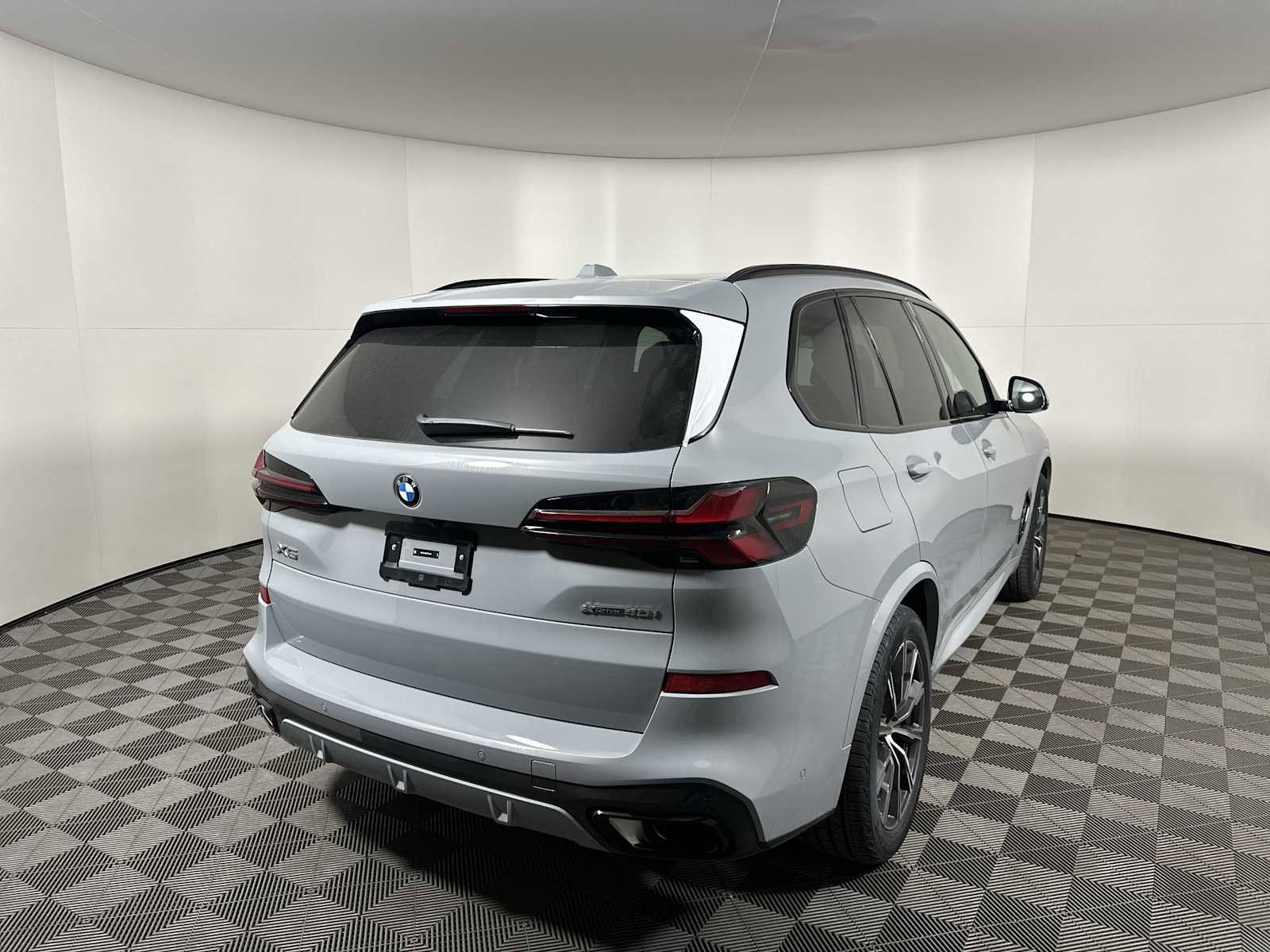 New 2026 BMW X5 xDrive40i image 9
