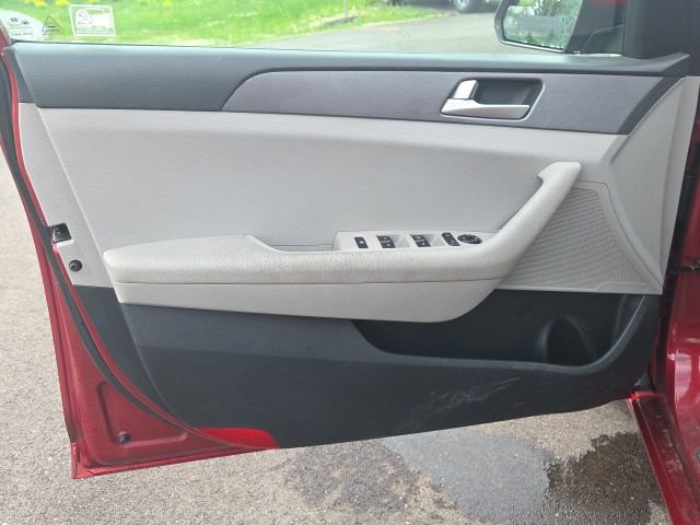 Used 2016 Hyundai Sonata SE FWD image 20