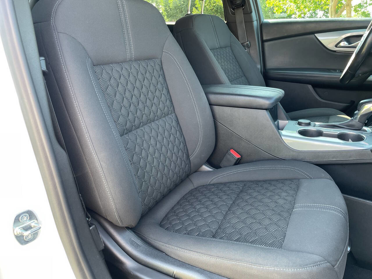 Used 2020 Chevrolet Blazer LT image 23