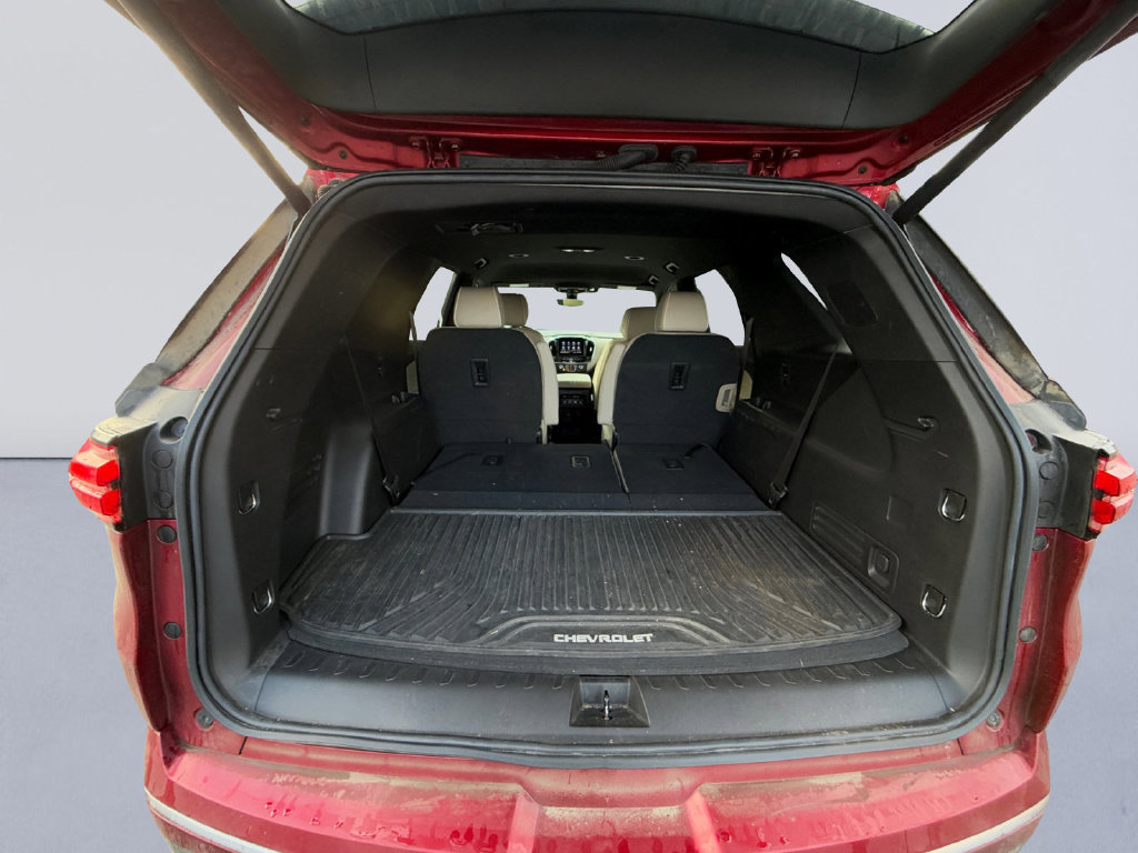 Used 2023 Chevrolet Traverse Premier w/ LPO, Floor Liner Package AWD/4WD image 21