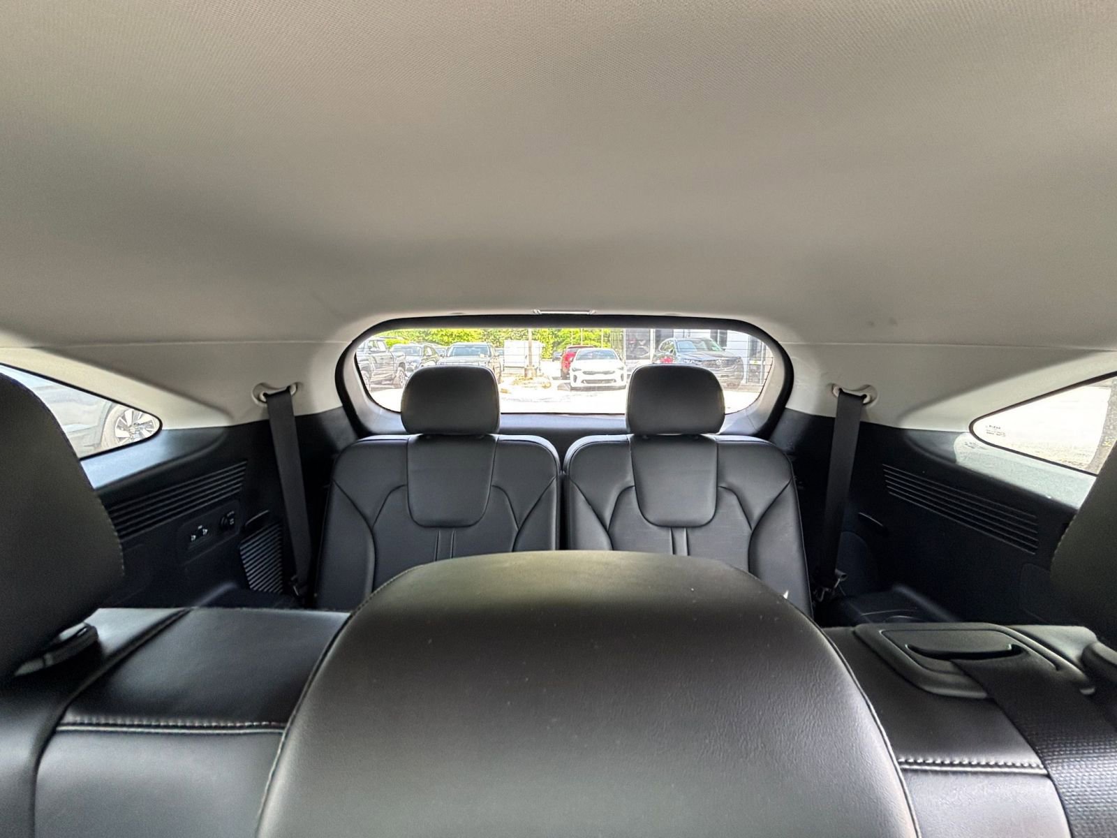 Used 2024 Kia Sorento S image 30