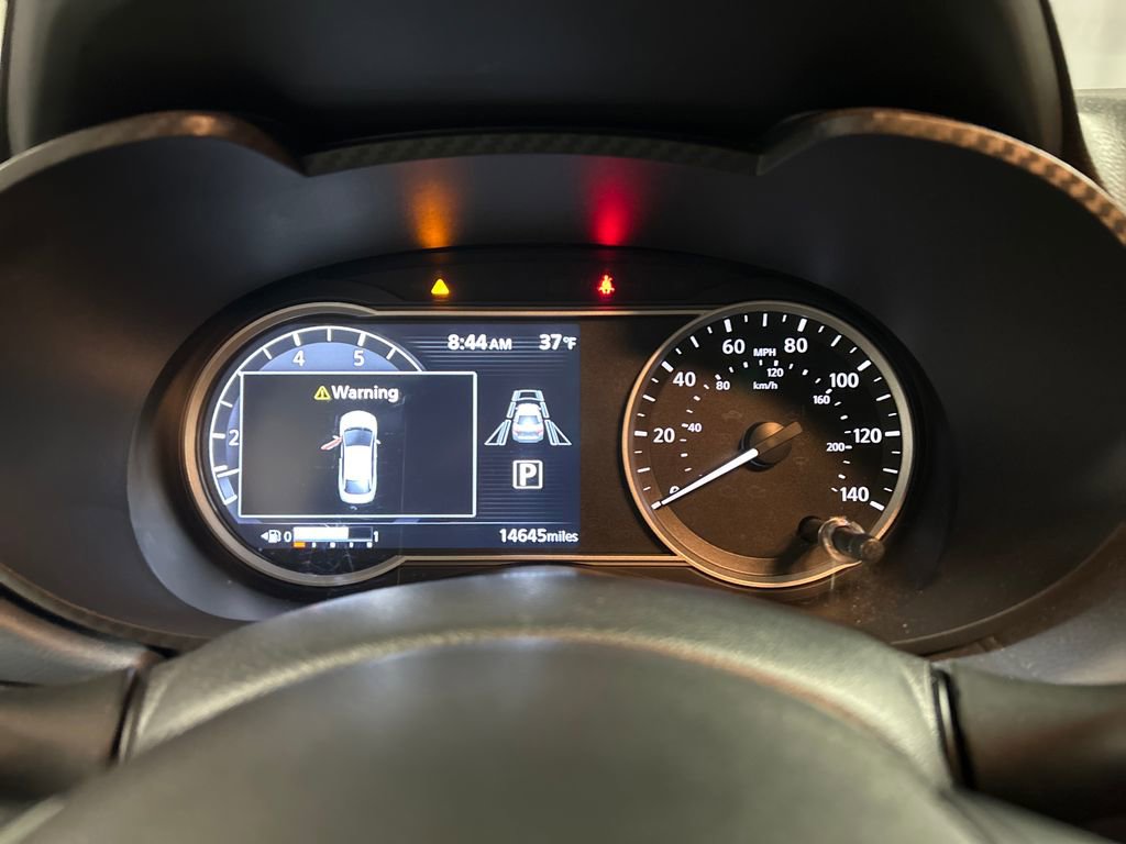 Used 2025 Nissan Versa SV FWD image 14