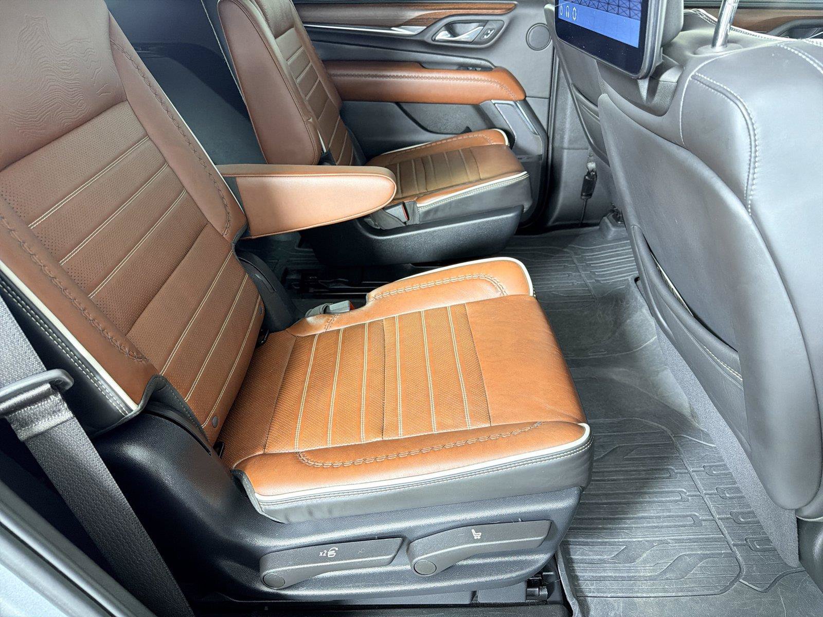 Certified 2024 GMC Yukon Denali Ultimate AWD/4WD image 15
