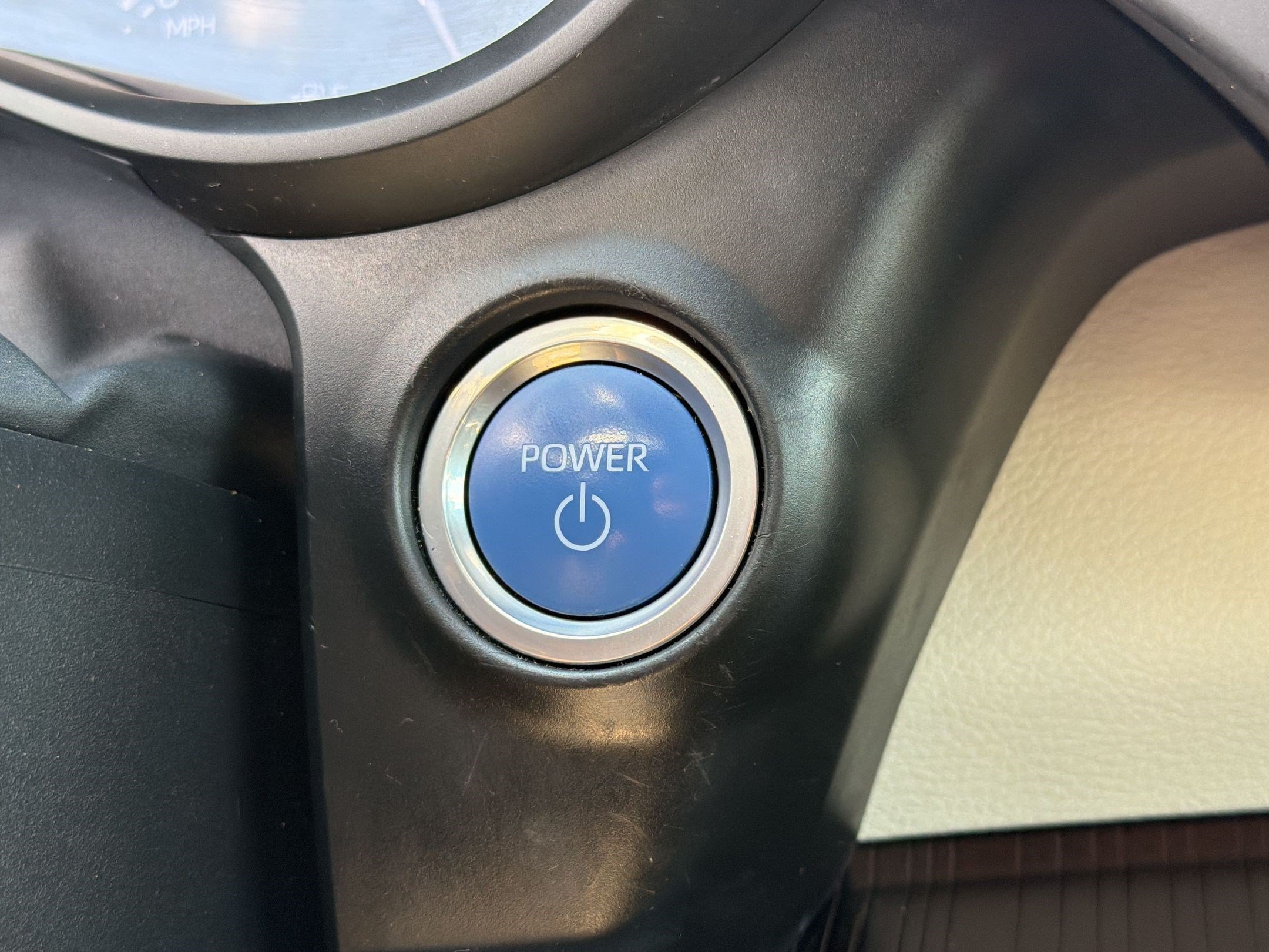 Used 2022 Toyota Sienna XLE FWD image 16