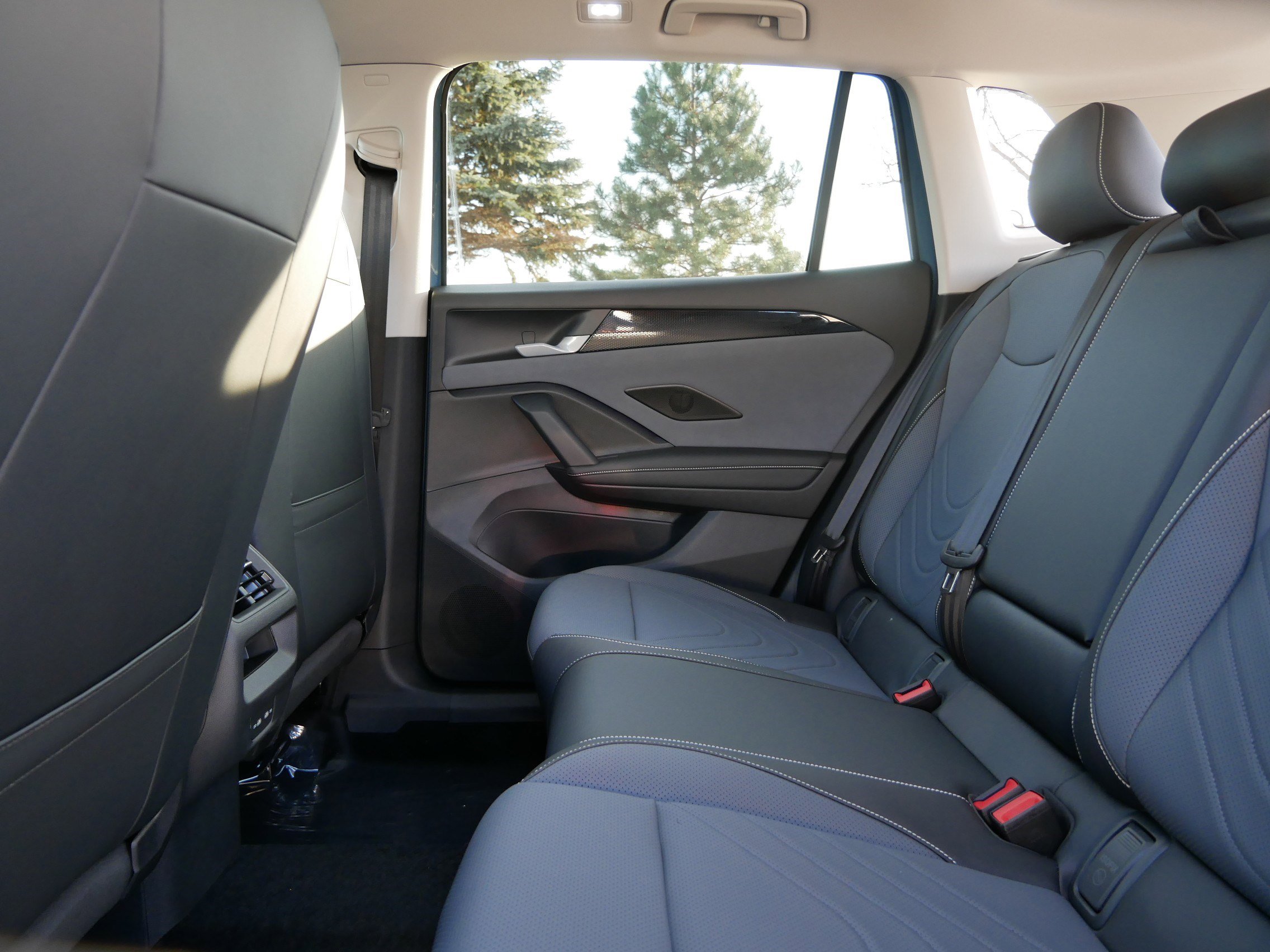 New 2026 Volkswagen Tiguan SE image 5