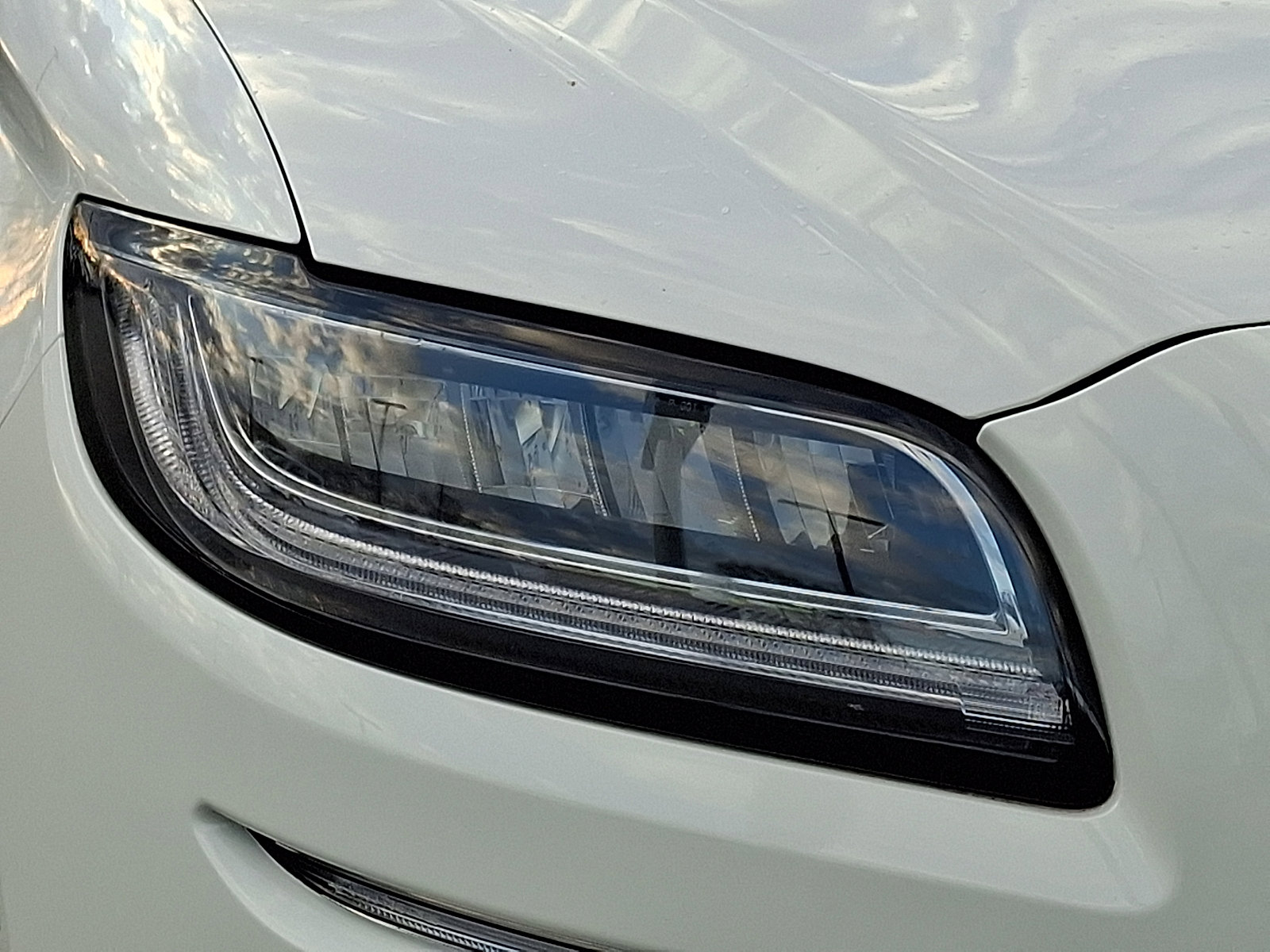 Certified 2023 Lincoln Nautilus Reserve w/ Equipment Group 201A image 9