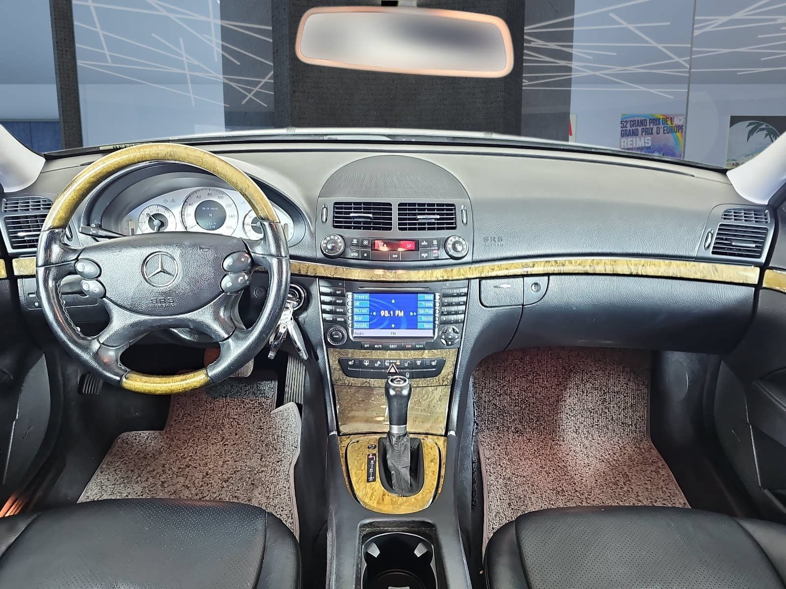 Used 2007 Mercedes-Benz E 350 Sedan image 9