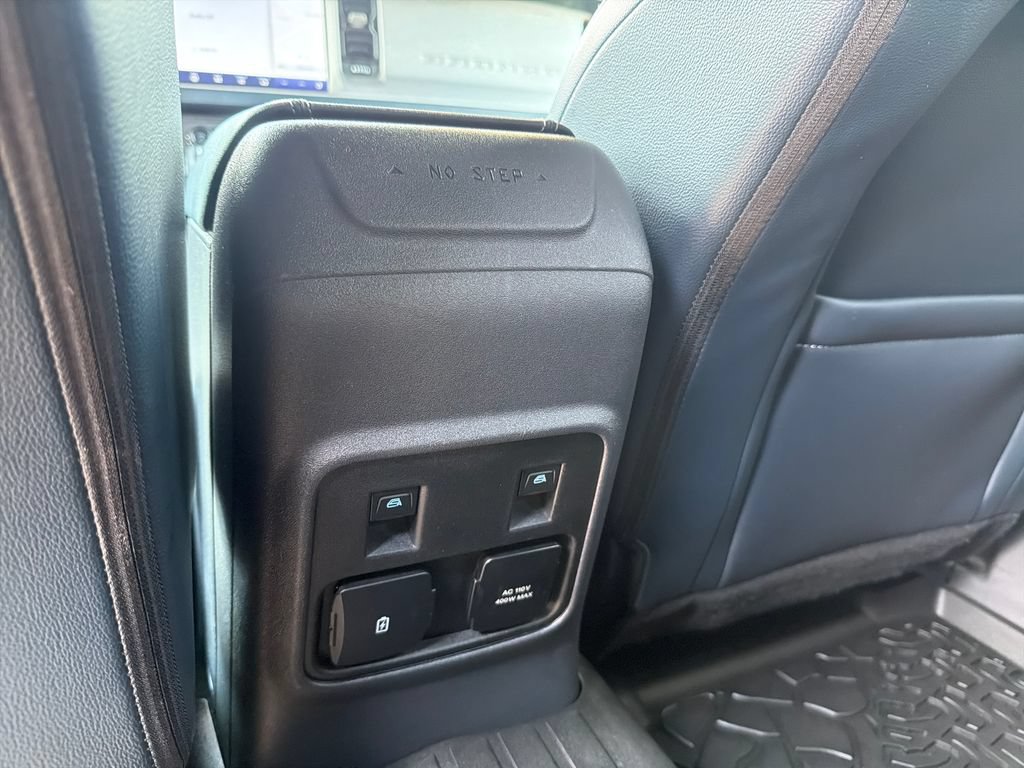 Used 2024 Ford Bronco Outer Banks AWD/4WD image 16