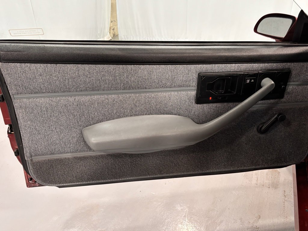 Used 1989 Chevrolet Camaro IROC-Z image 14