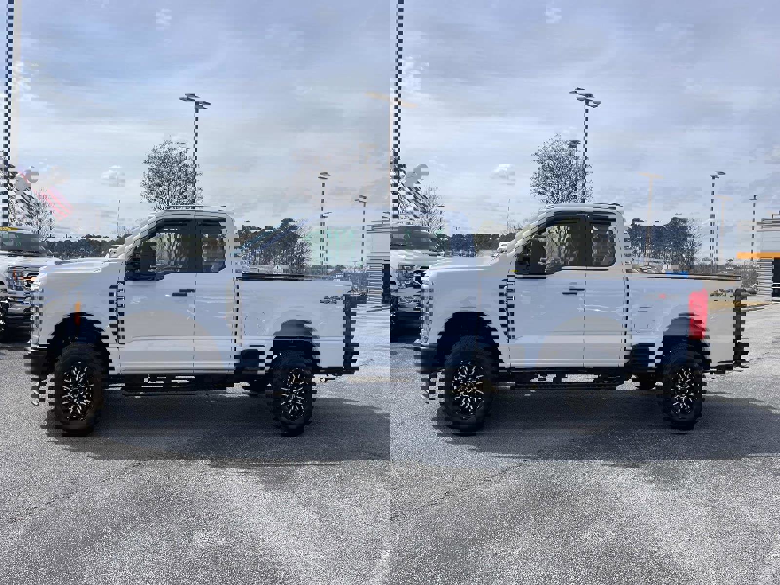 Used 2024 Ford F250 XL image 8