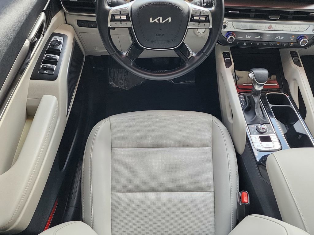 Used 2023 Kia Telluride S image 11