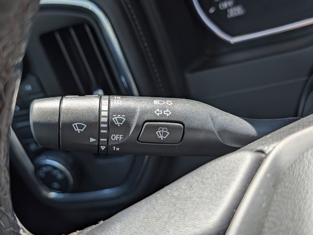 Used 2021 Chevrolet Silverado 1500 LT AWD/4WD image 41