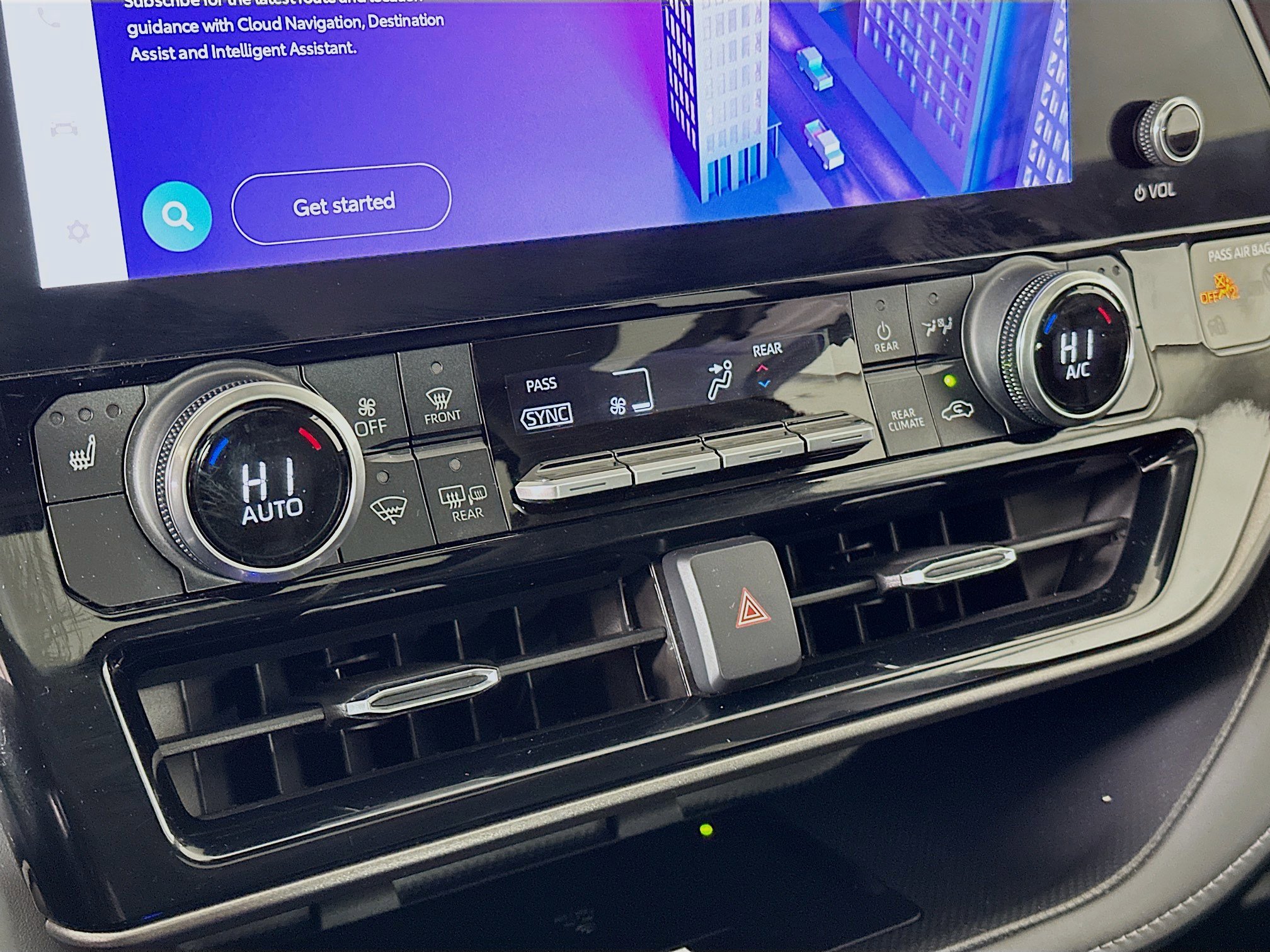 Used 2024 Toyota Highlander XLE image 24