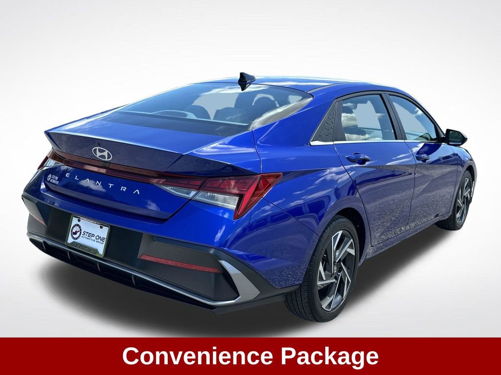 Used 2024 Hyundai Elantra SEL w/ Convenience Package FWD image 7
