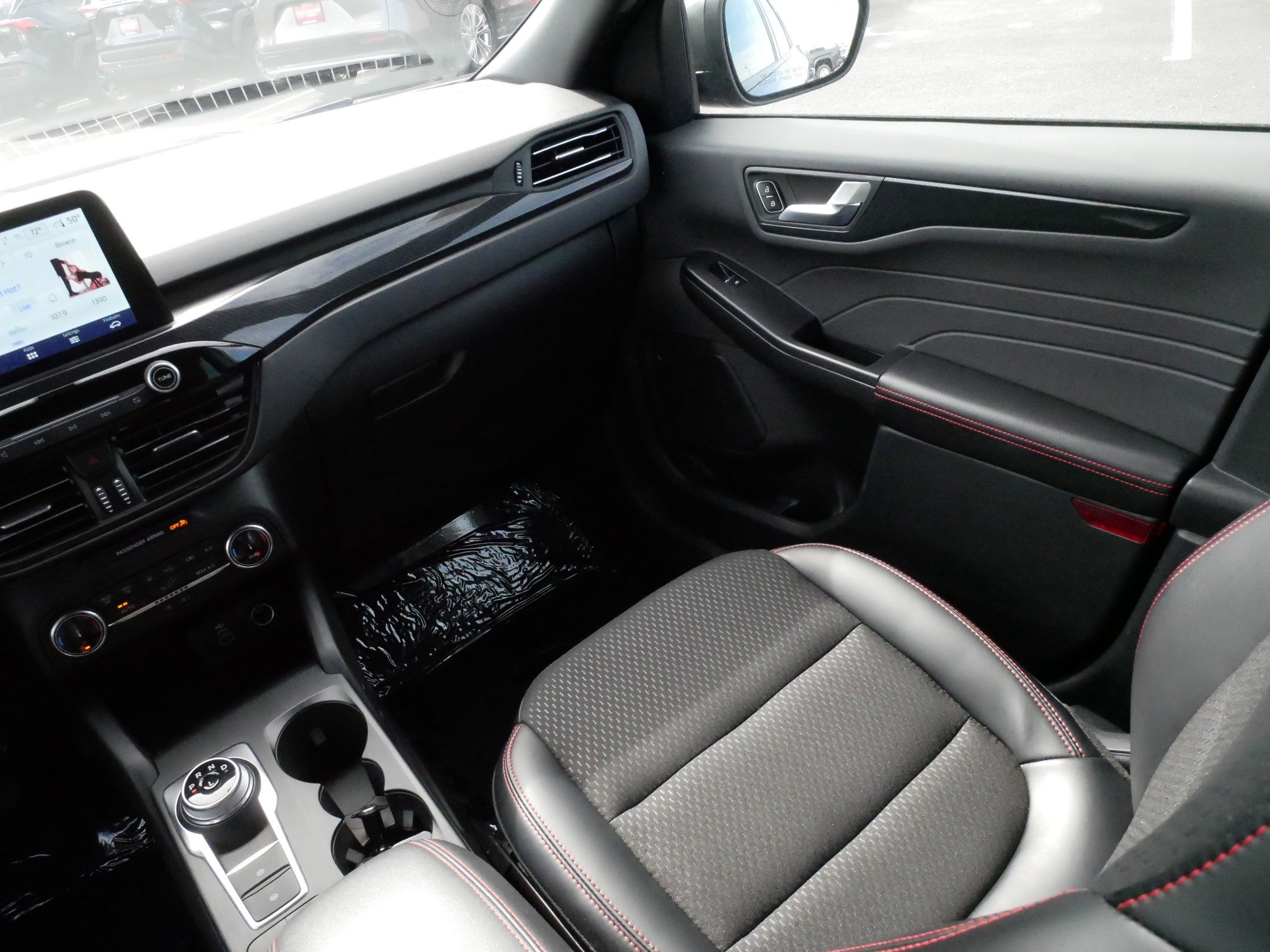 Used 2025 Ford Escape ST-Line AWD/4WD image 11