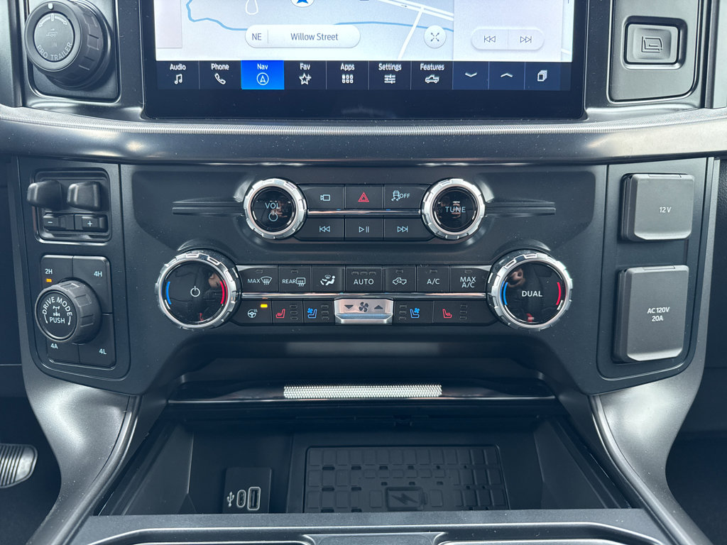 New 2025 Ford F150 Lariat w/ Equipment Group 501A Mid image 14