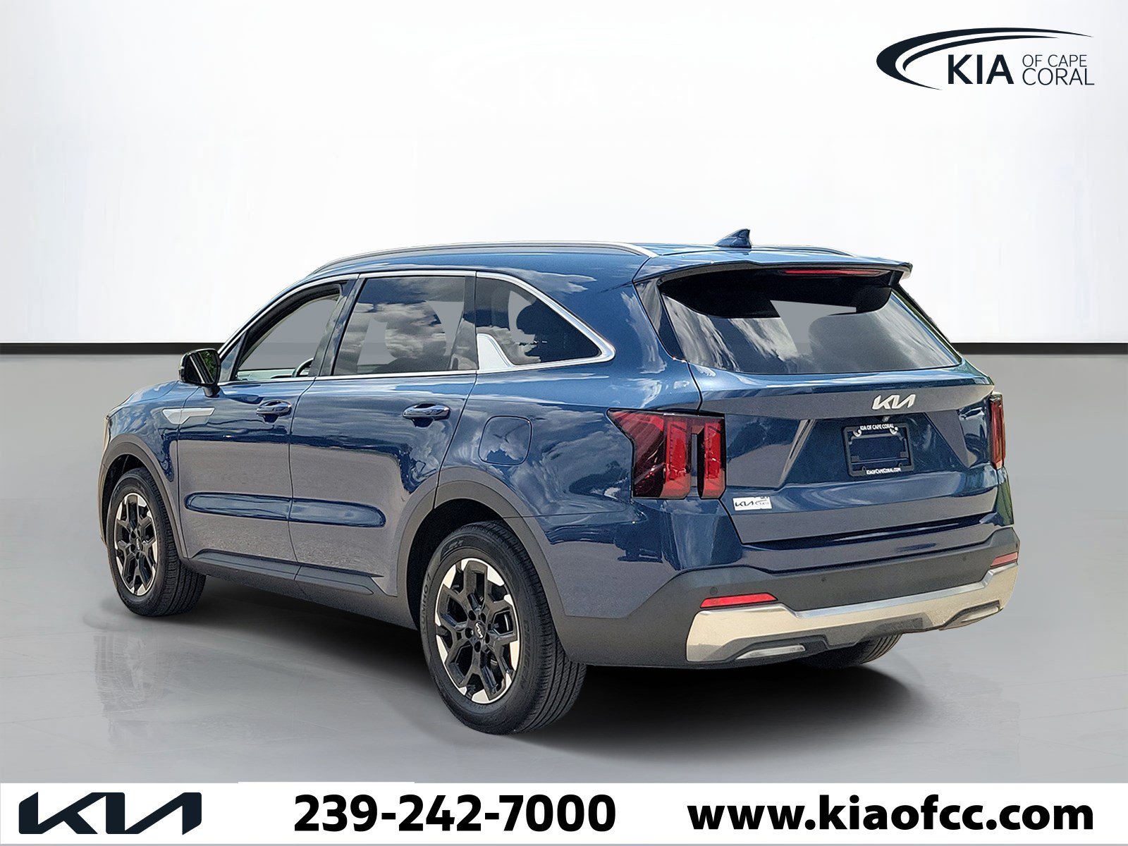 Certified 2024 Kia Sorento S FWD image 4