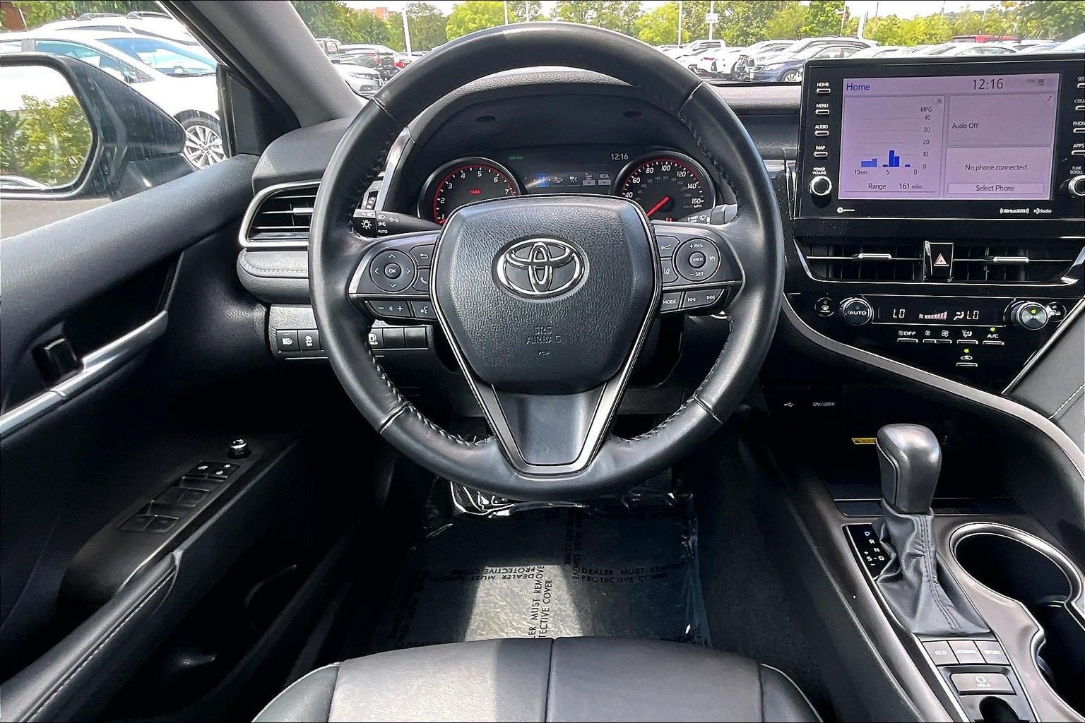 Used 2023 Toyota Camry XSE FWD image 5