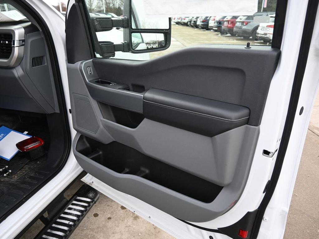 Used 2024 Ford F550 2WD SuperCab Super Duty image 78