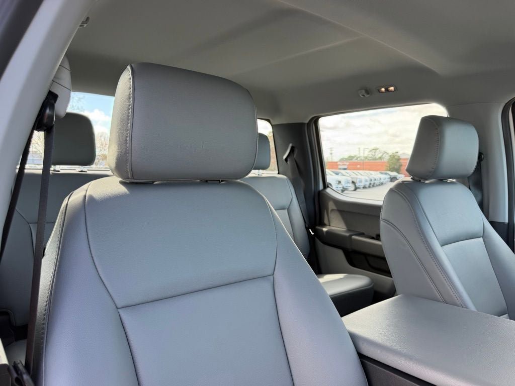 New 2026 Ford F550 4x4 Crew Cab image 12