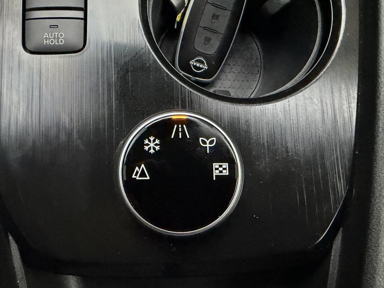 Used 2024 Nissan Rogue S image 27