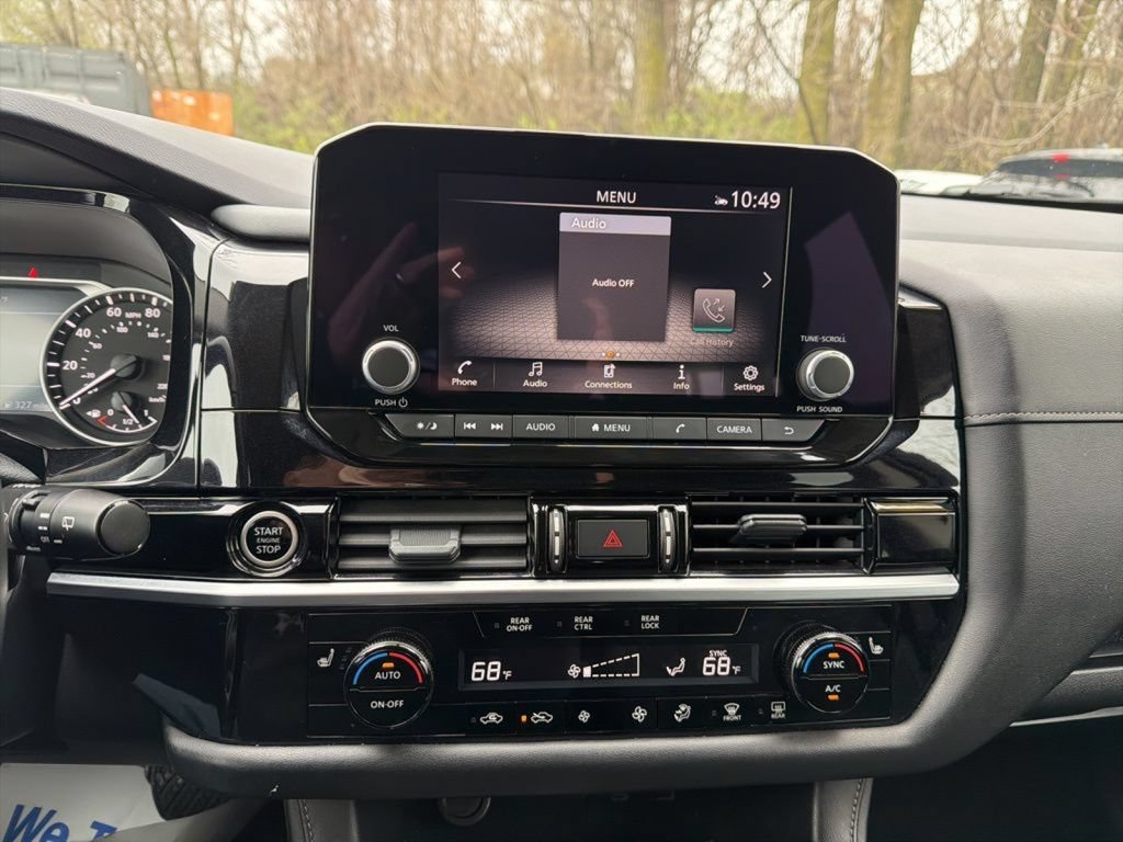 Used 2024 Nissan Pathfinder SV FWD image 25