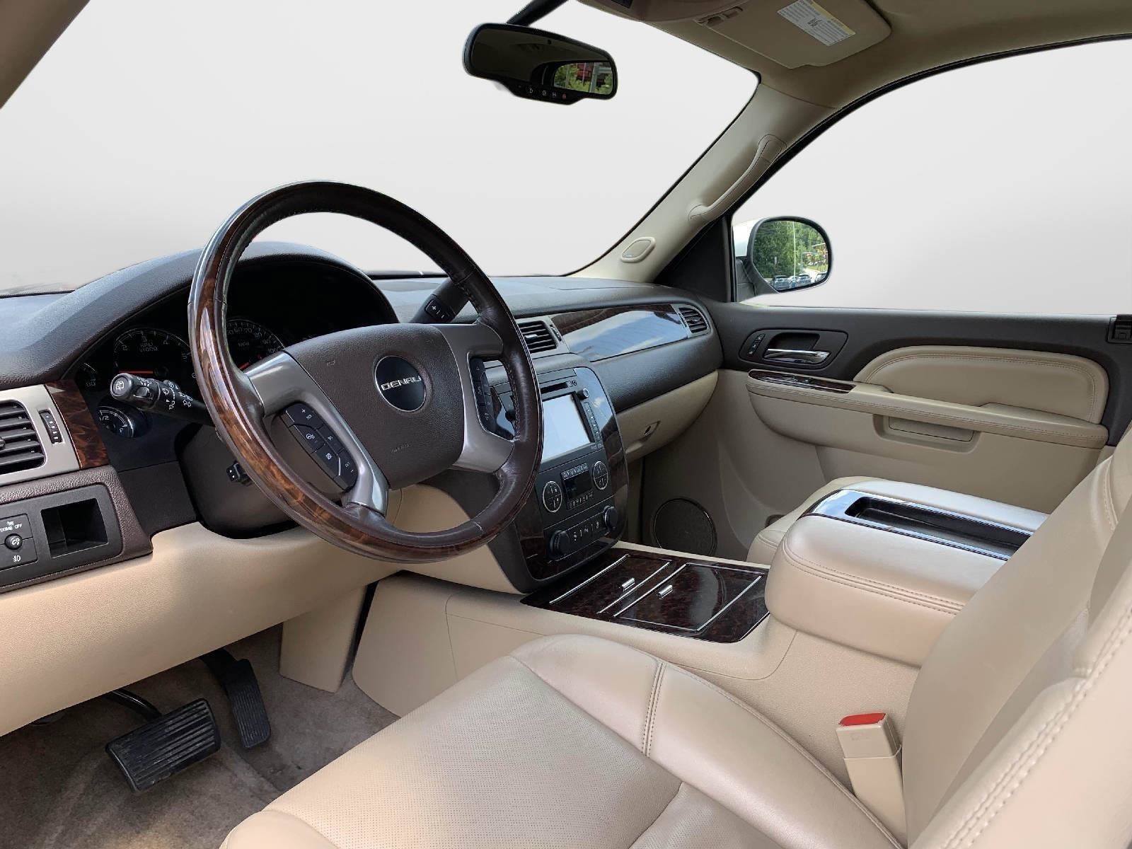 Used 2013 GMC Yukon Denali AWD/4WD image 31