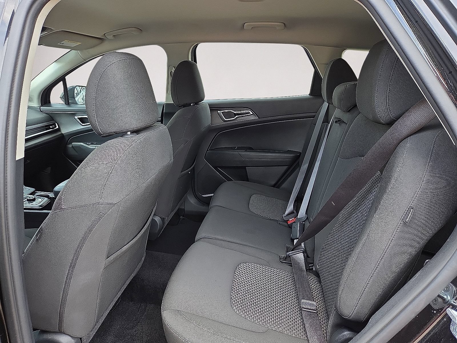 Used 2024 Kia Sportage LX AWD/4WD image 17