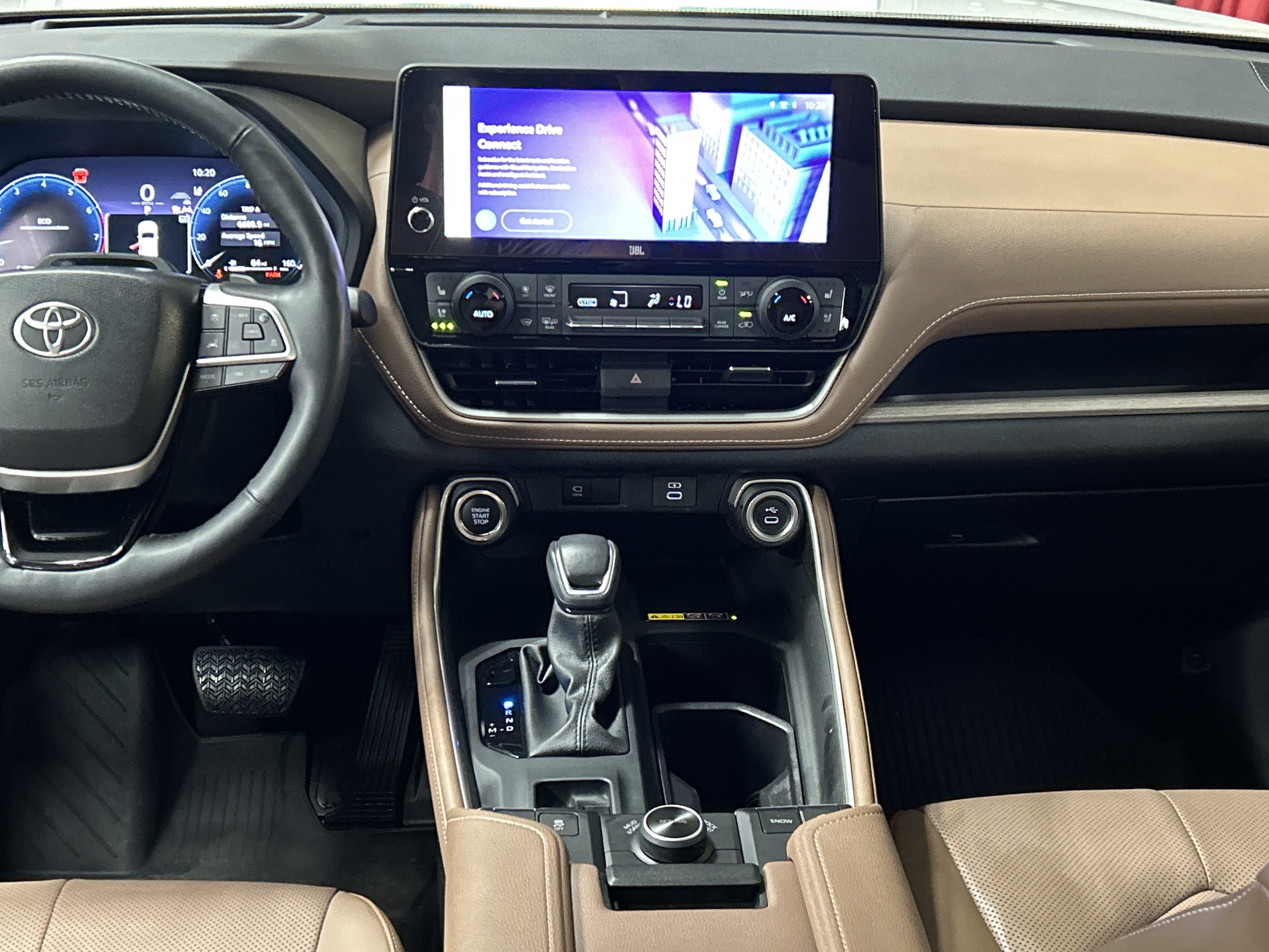 Used 2025 Toyota Grand Highlander AWD image 30