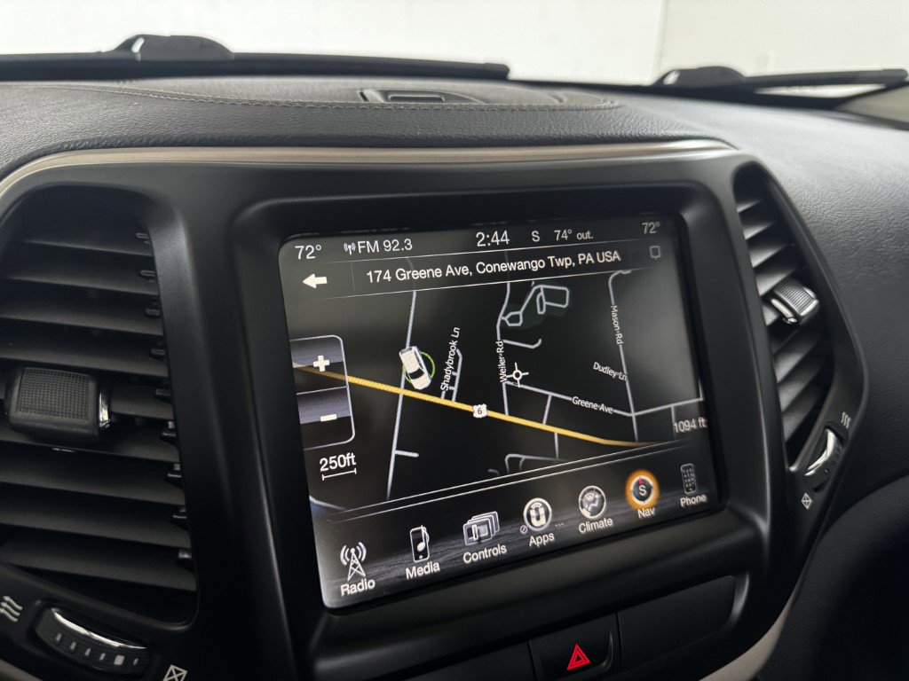 Used 2016 Jeep Cherokee Latitude w/ Comfort/Convenience Group image 47