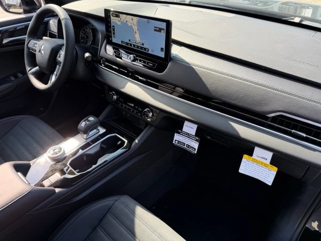 New 2026 Mitsubishi Outlander LE FWD image 12