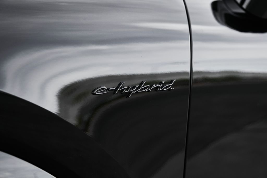 Used 2026 Porsche Cayenne Turbo AWD/4WD image 8