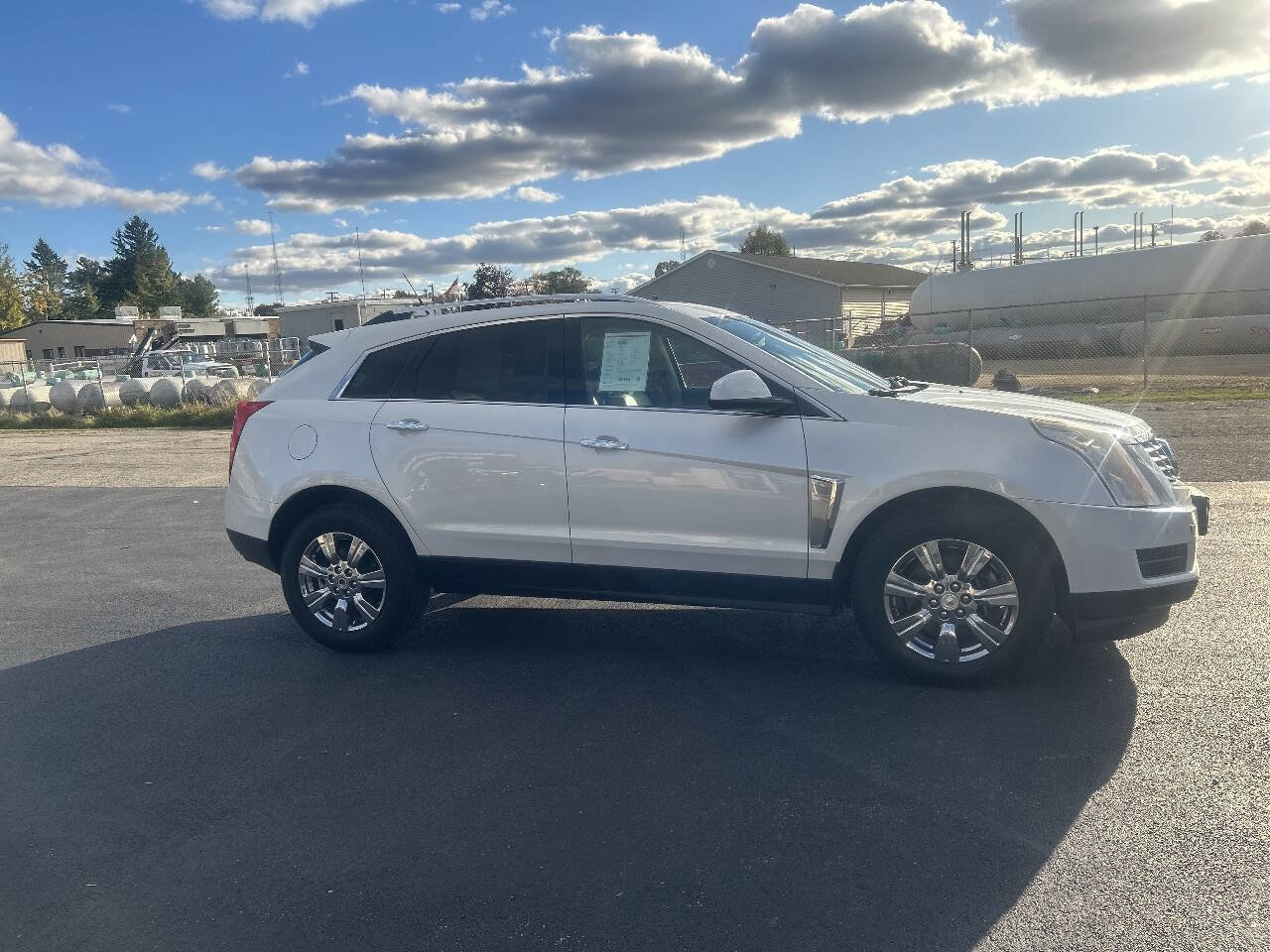 Used 2014 Cadillac SRX Luxury w/ Driver Awareness Package image 4