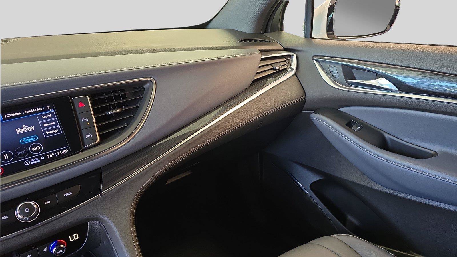 Used 2024 Buick Enclave Essence FWD image 25