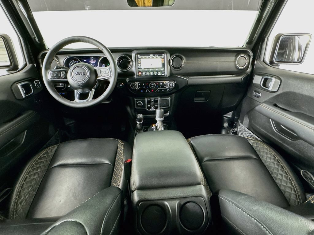 Used 2023 Jeep Wrangler Unlimited Sahara AWD/4WD image 25