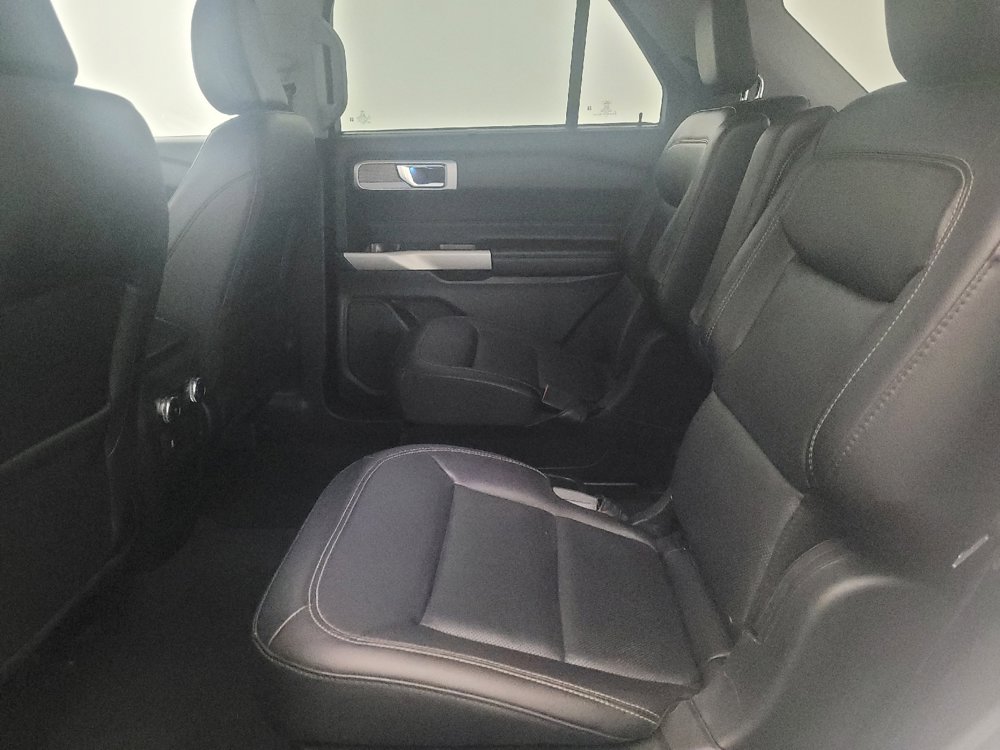 Used 2021 Ford Explorer Limited w/ Equipment Group 301A image 18