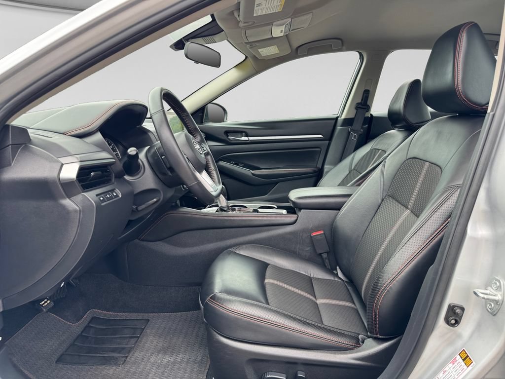 Used 2024 Nissan Altima 2.5 SR FWD image 18