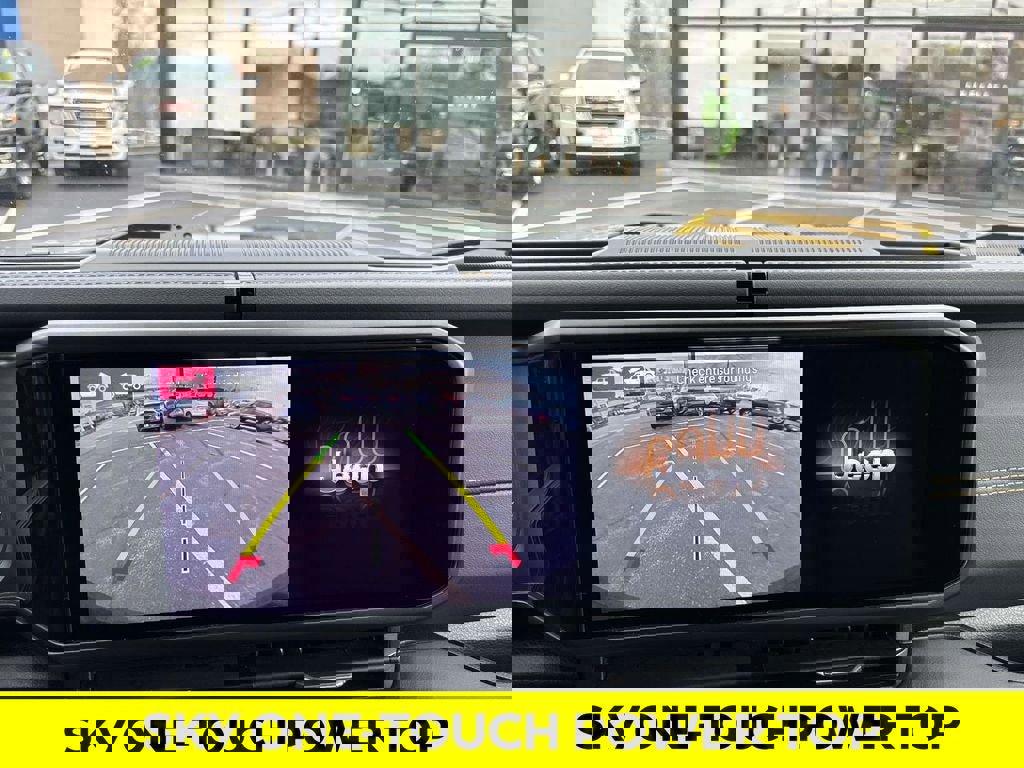 Used 2024 Jeep Wrangler Unlimited Sahara w/ Technology Group AWD/4WD image 19