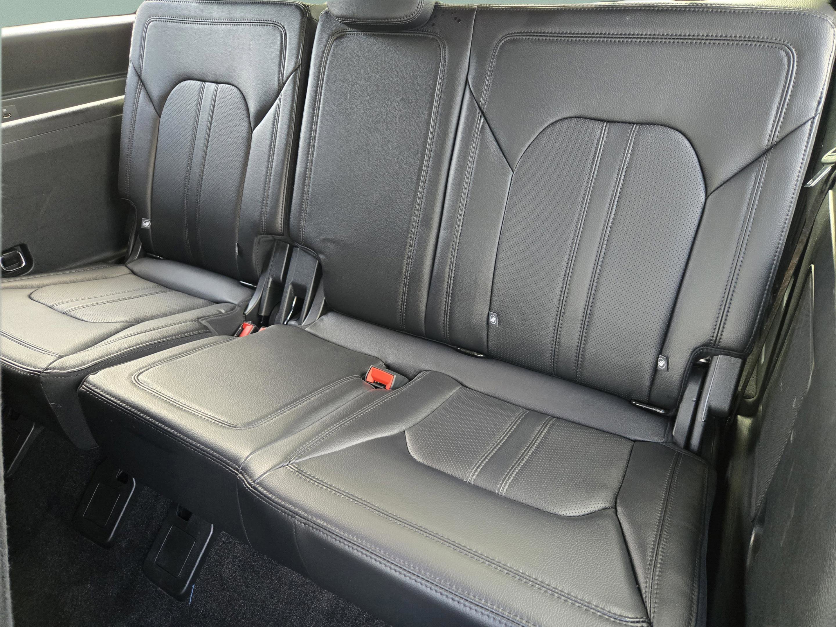Used 2020 Ford Expedition Limited w/ Equipment Group 302A RWD image 30