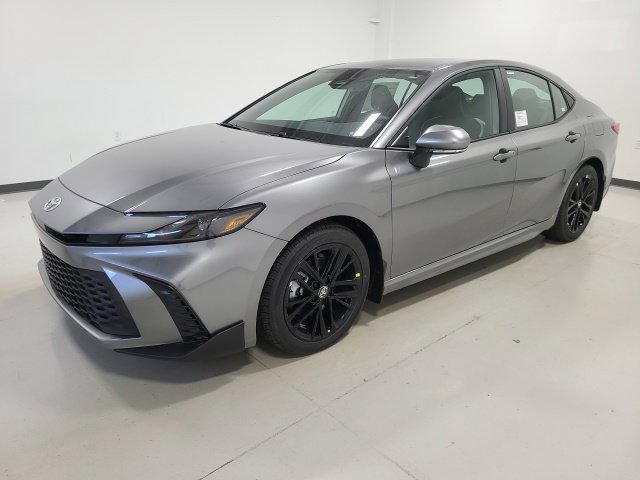New 2027 Toyota Camry SE w/ Convenience Package FWD image 3